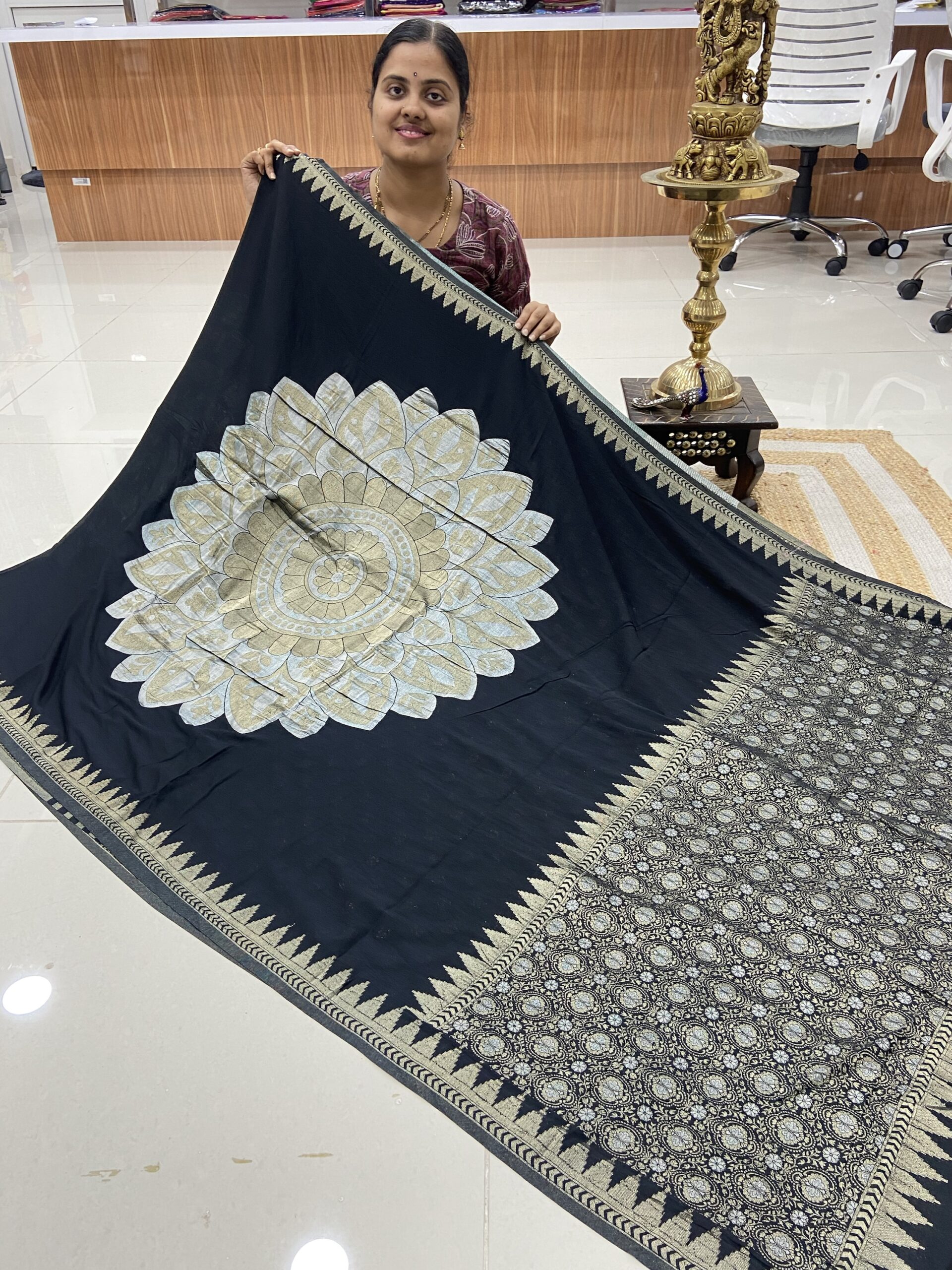 Black georgette - Image 2