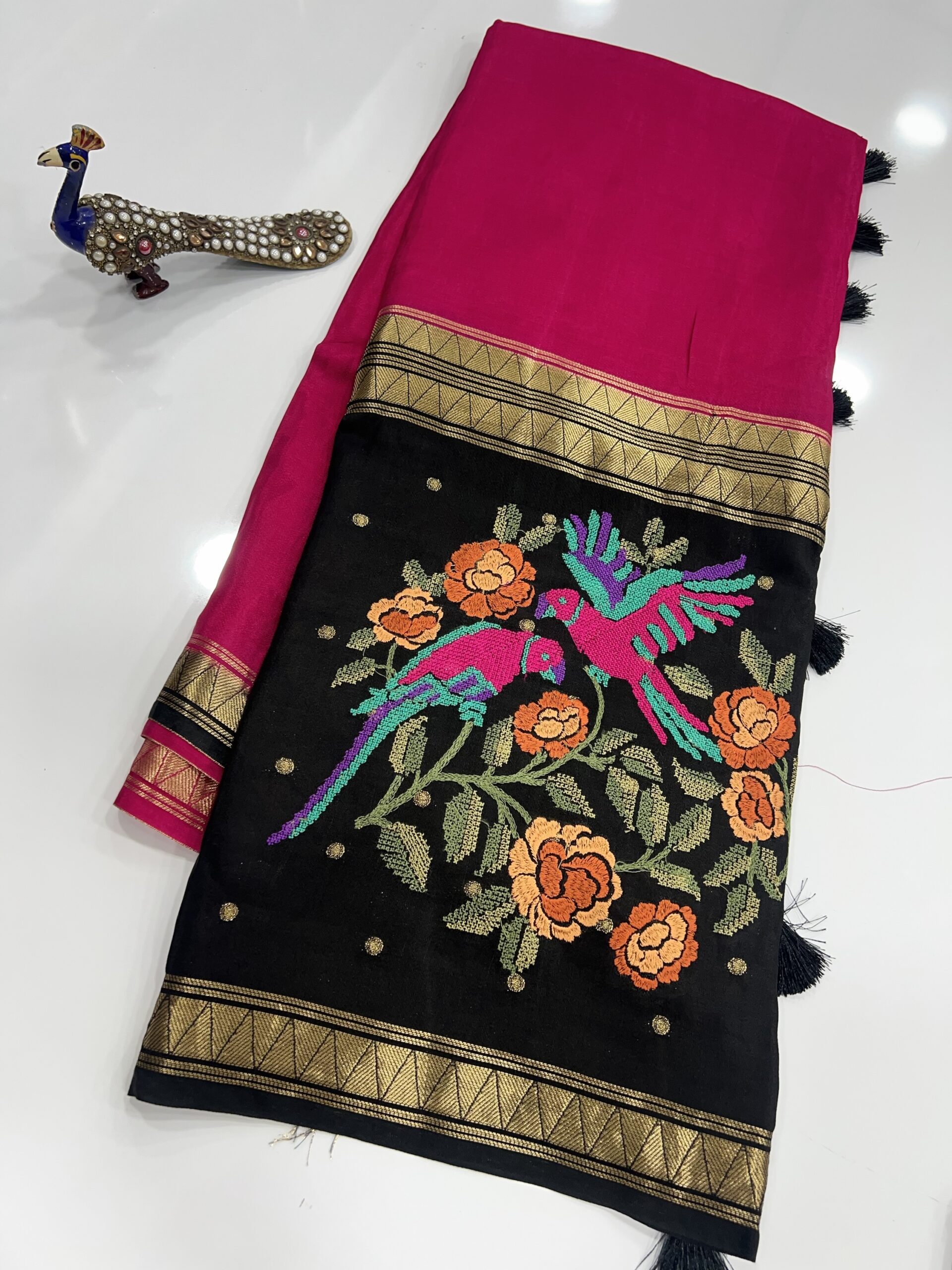 Mysore crape petitpoint