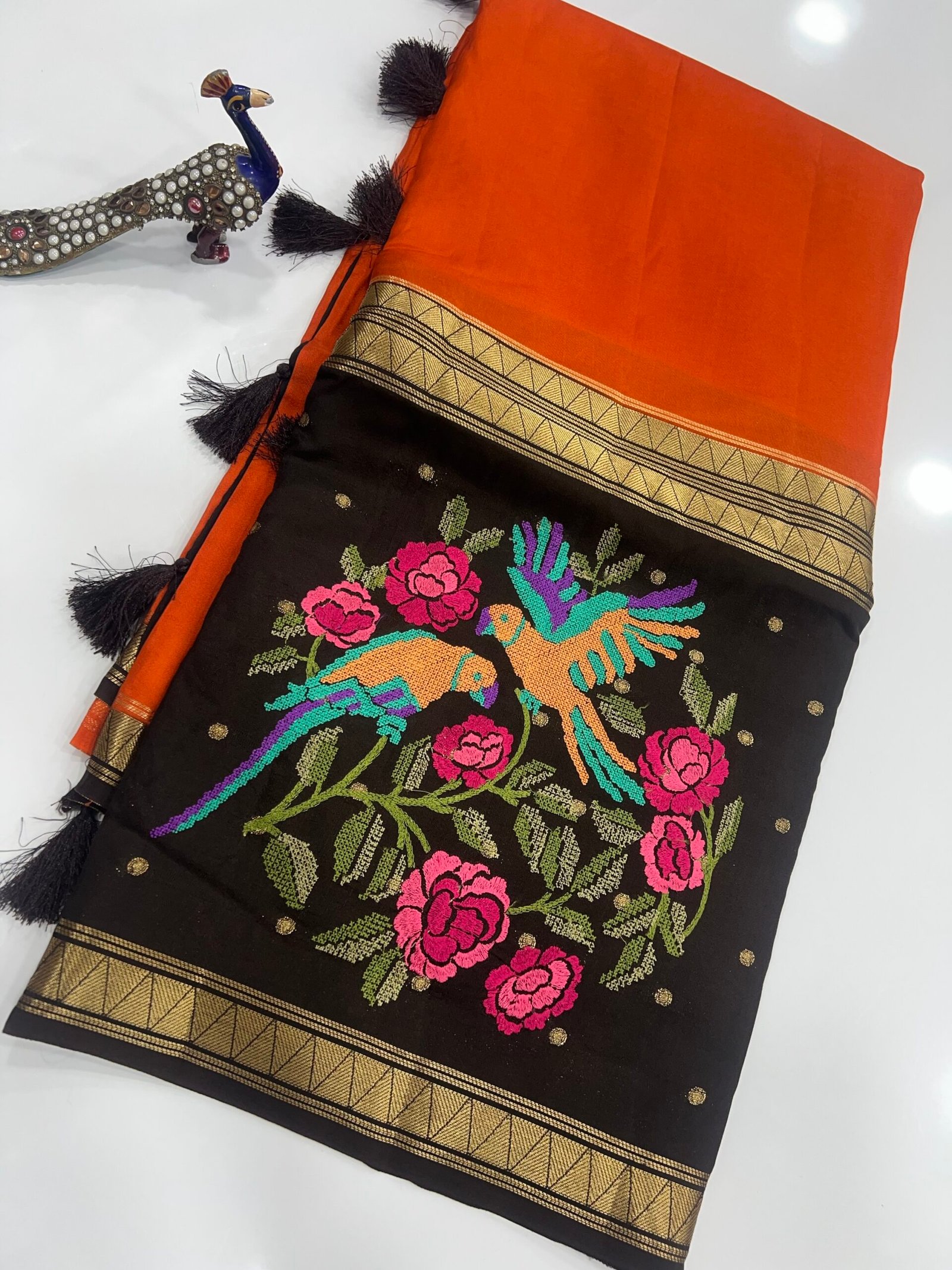 Mysore crape petitpoint