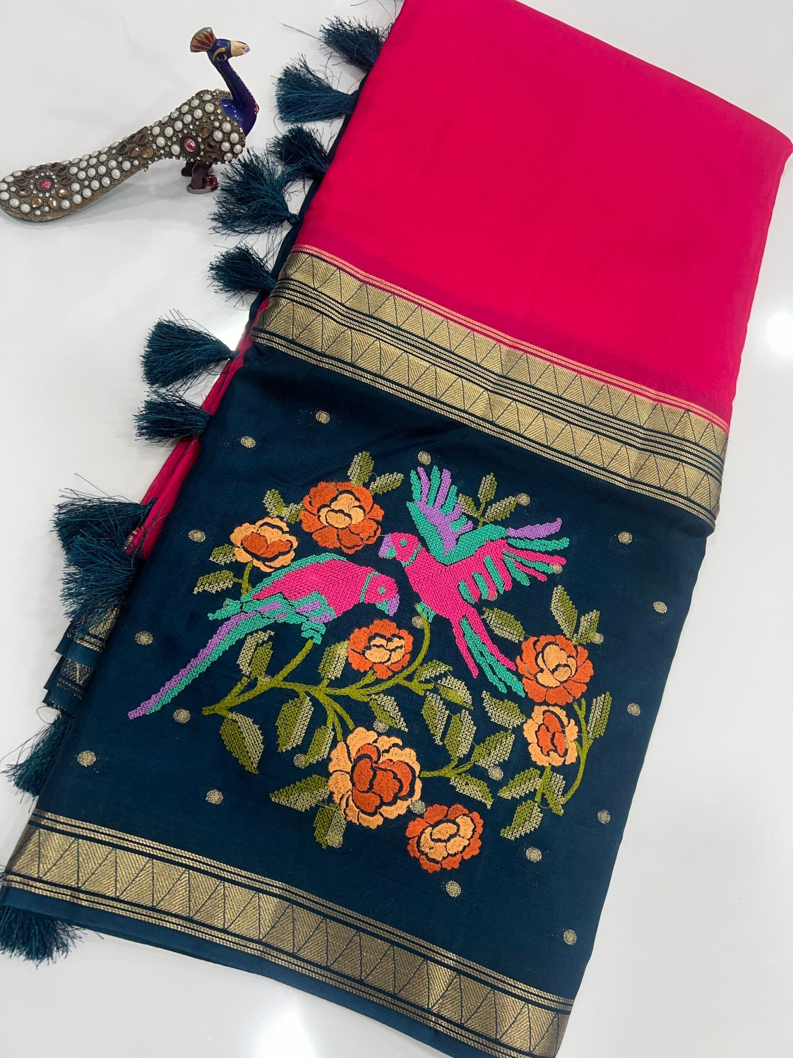 Mysore crape petitpoint