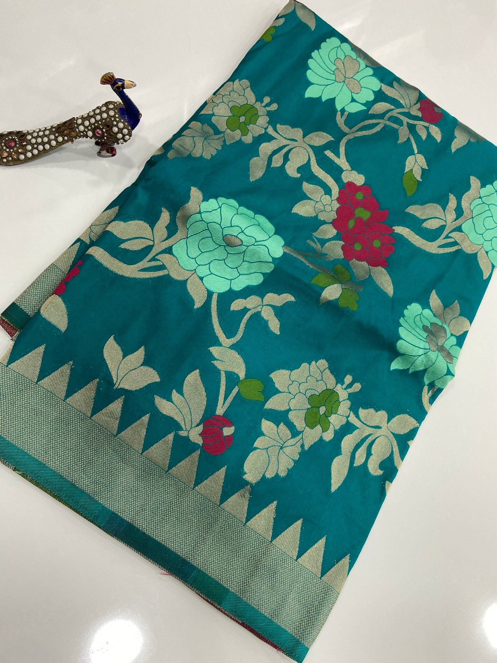 Banaras Meena georgette
